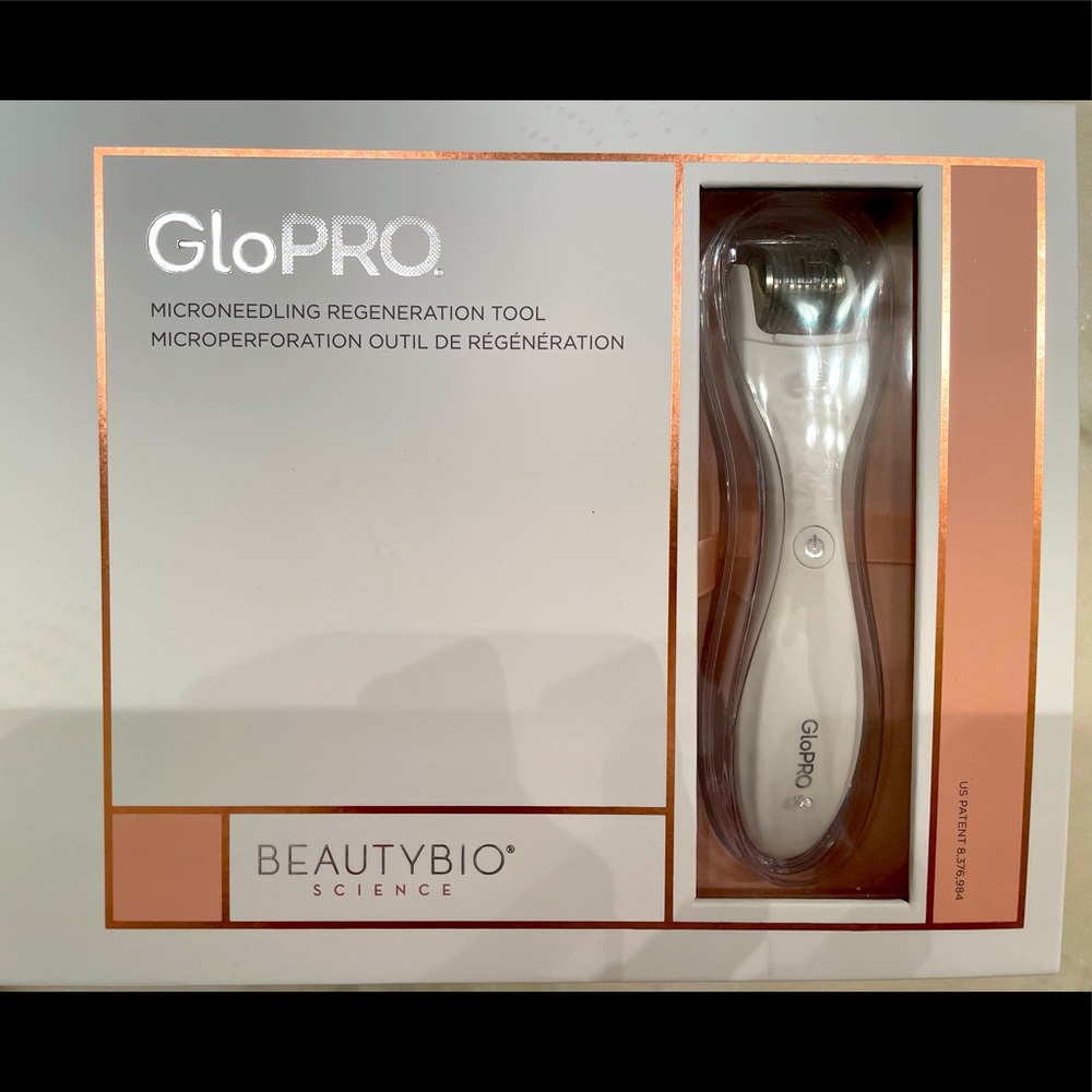 GloPRO® Microneedling Regeneration Tool